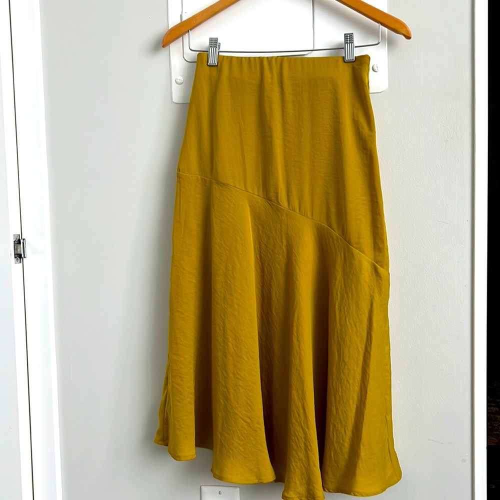 American eagle size XS olive green midi skirt